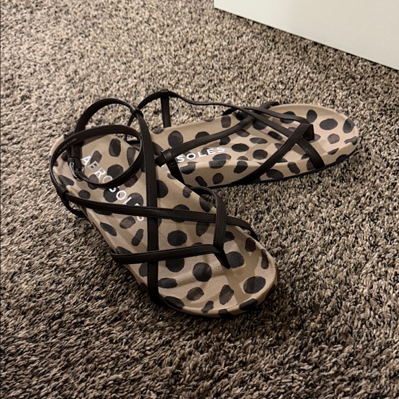 AEROSOLES Black and Tan Animal Print Sandals - Picture 1 of 2